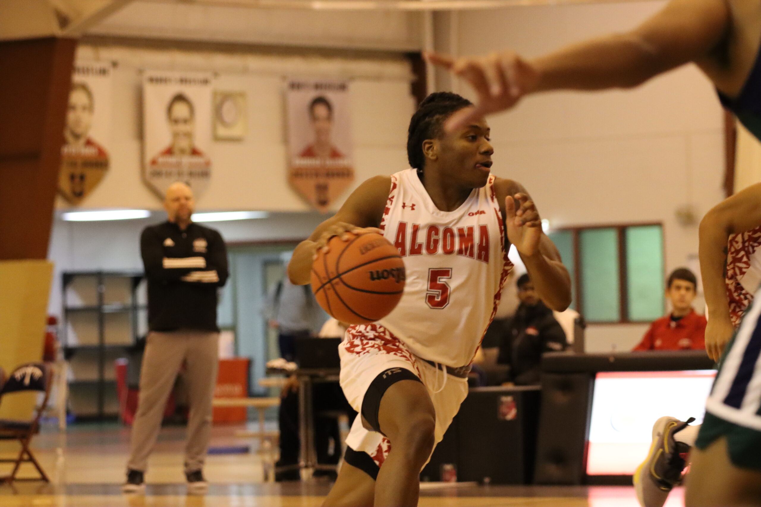 Algoma Thunderbird Men Open 2023 to Earn their First OUA Win of the Season