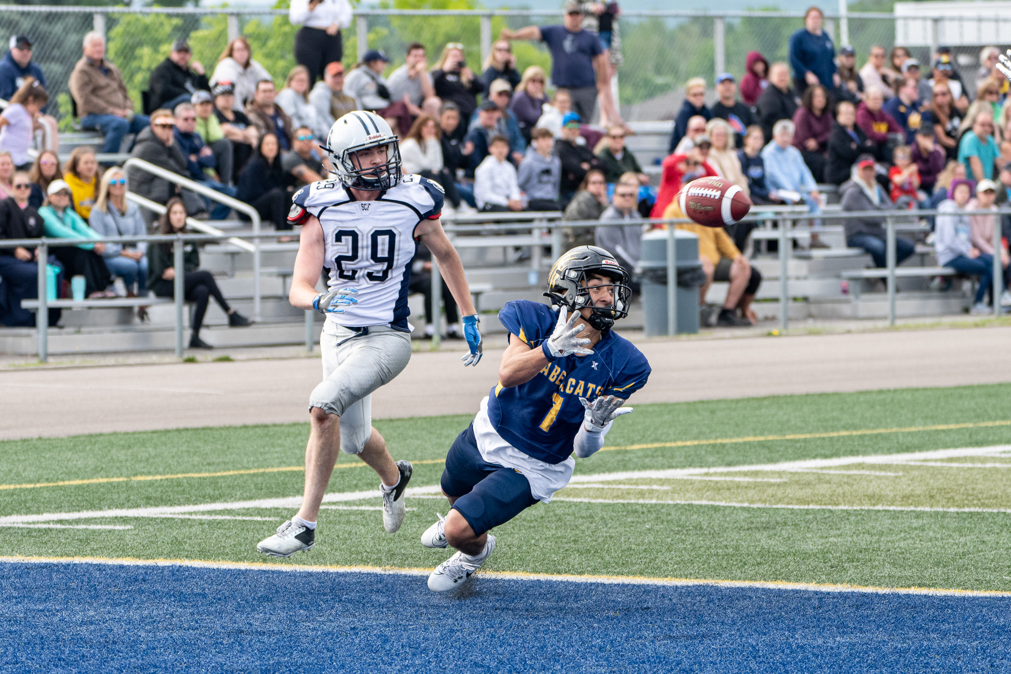 Bumbaco’s Two Touchdown’s and Field Goal Help Sabercats in Win Over Lions