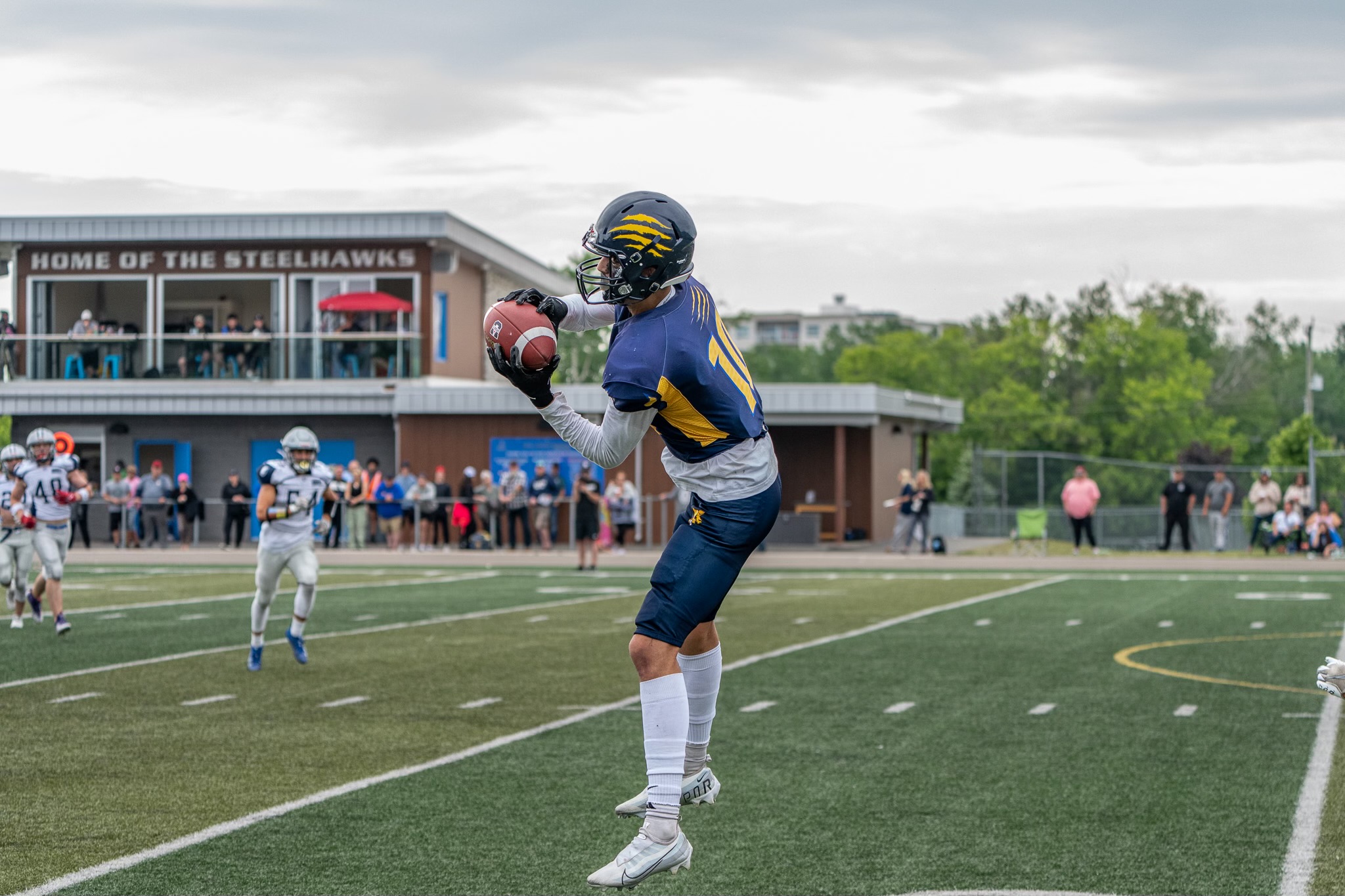 Varsity Sabercats Improve to 2-0 With Home Win Over the Spartans