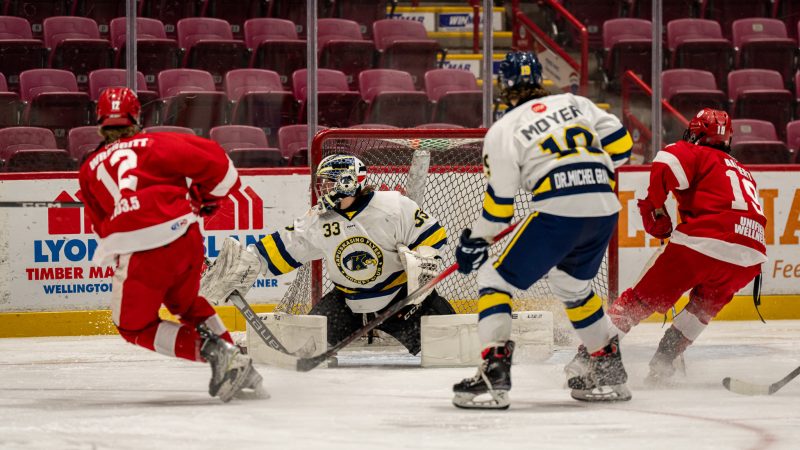 Soo U18 Greyhounds Split Weekend with Visiting Flyers in GNU18HL Action
