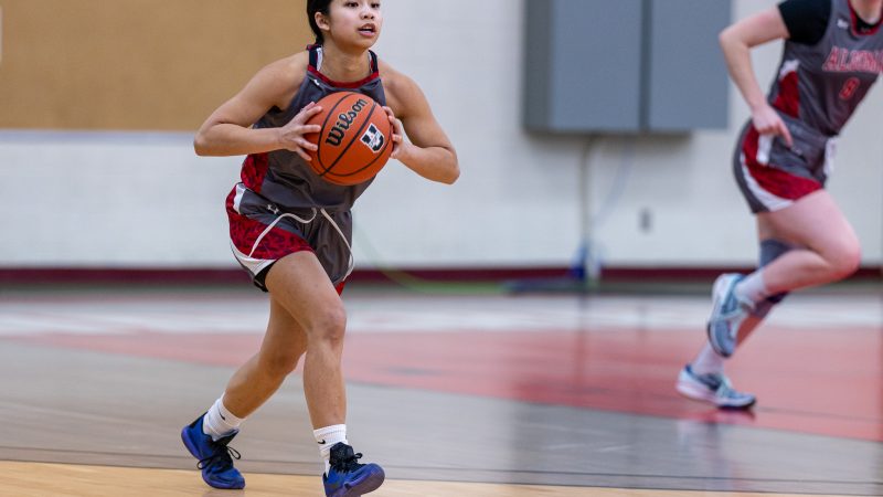 Tough Road Losses to Voyageurs and Lakers for OUA Thunderbirds