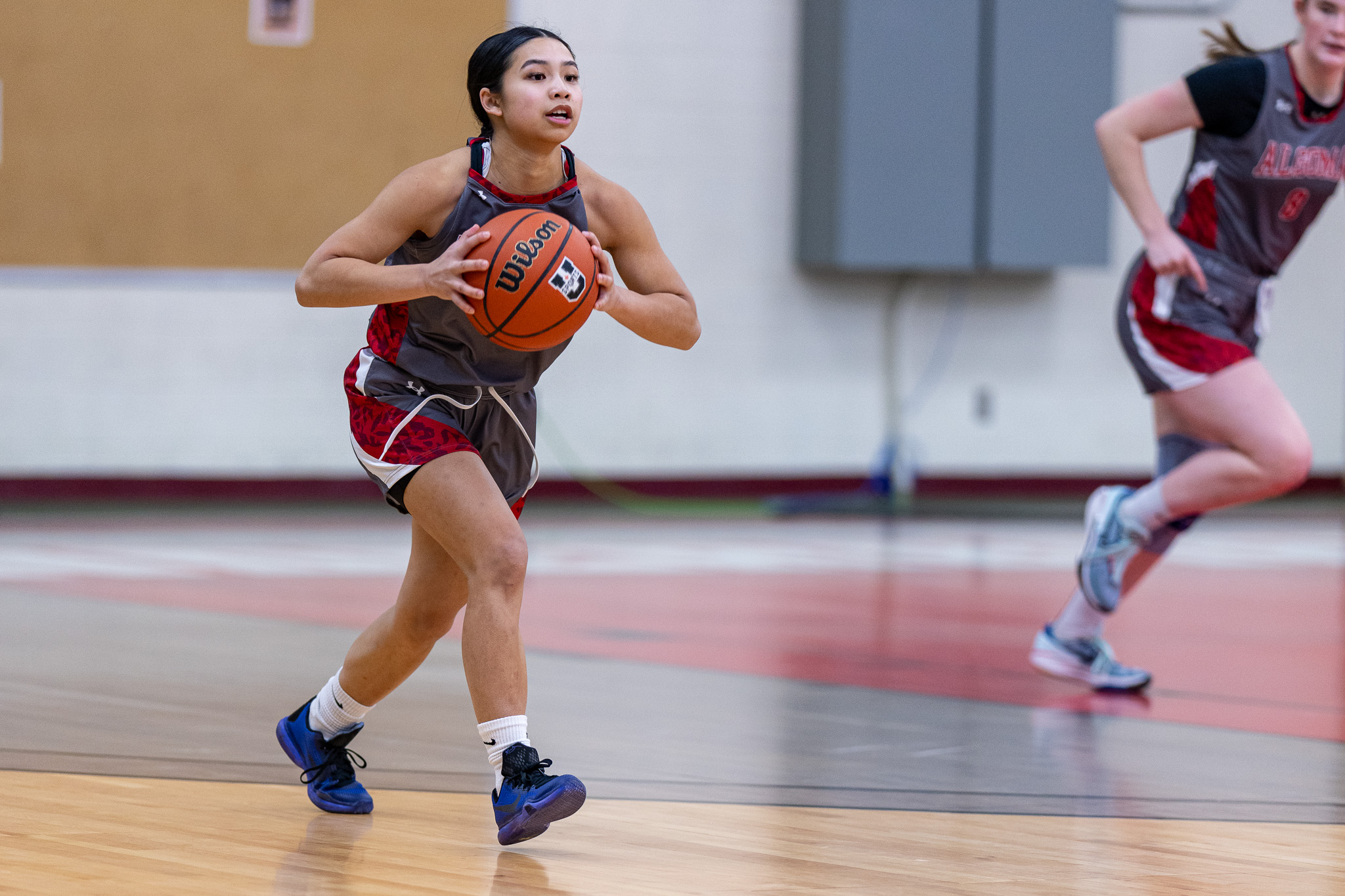 Tough Road Losses to Voyageurs and Lakers for OUA Thunderbirds