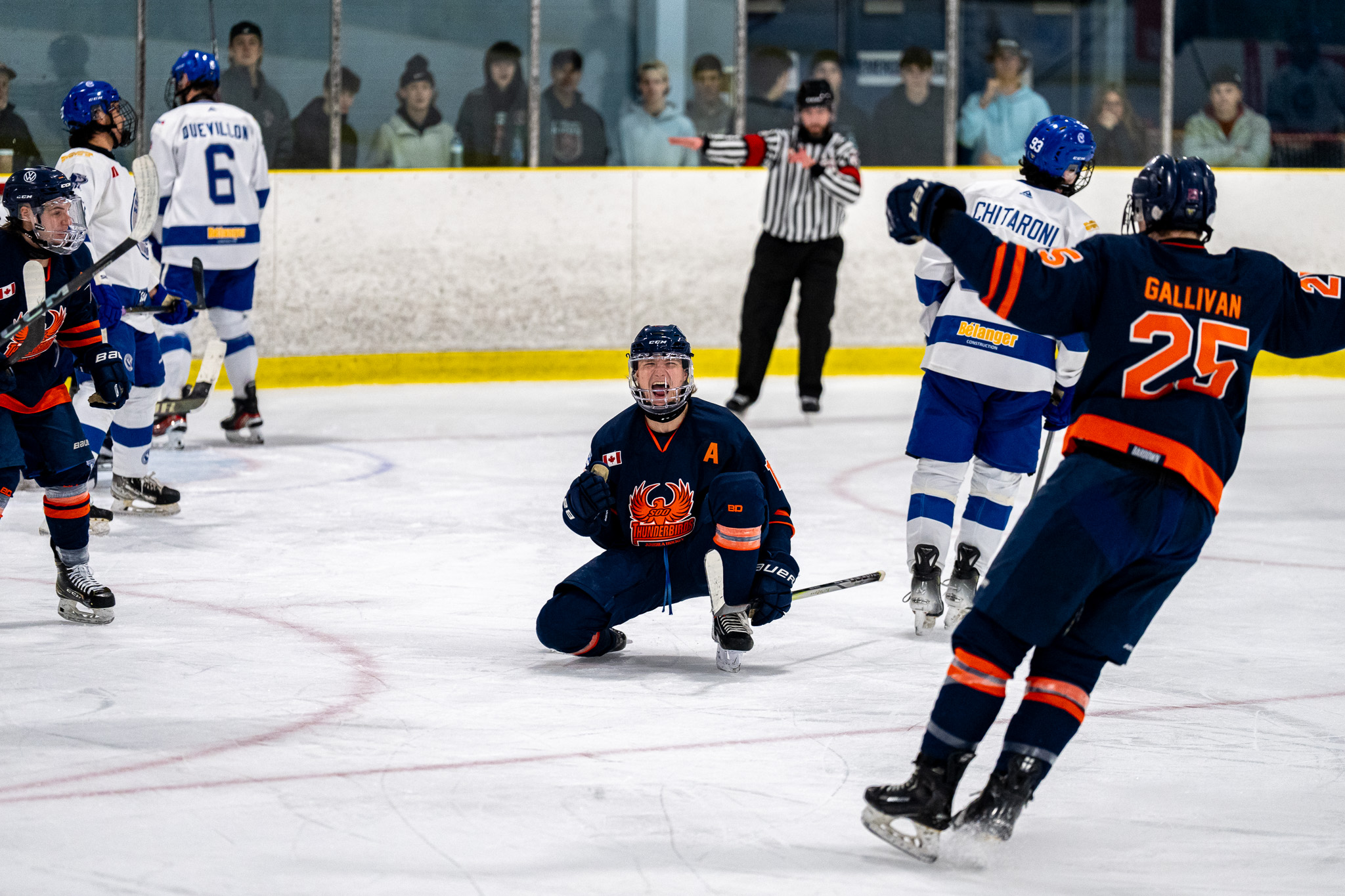 Thunderbirds Take a 2-1 West Division Series Lead with Win Over Cubs
