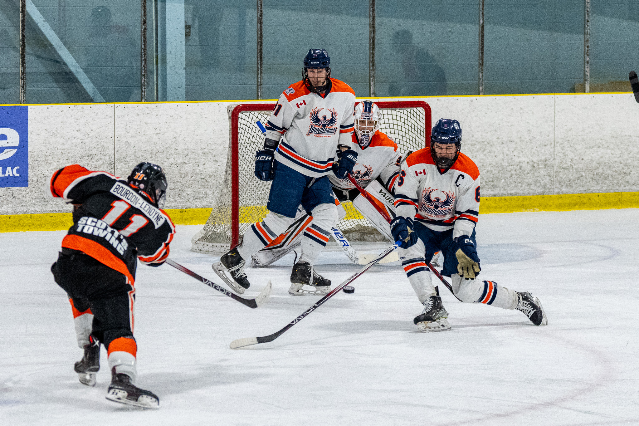Bourret Makes 25 Saves in Thunderbirds Win Over Visiting Lumberjacks
