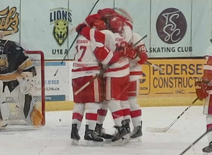 U18AA Greyhounds Take Two Over the Lions in New Liskeard