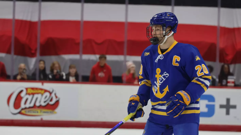 Laker Hockey Sweeps Northern Michigan With 5-1 Win in Marquette