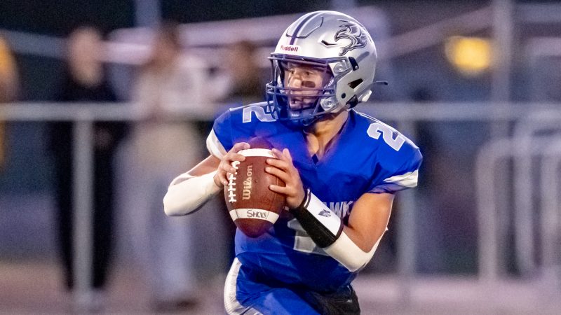 Steelhawks Power Past Knights in Senior Football Week Four Matchup