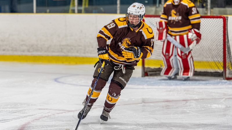 Colts Roll to Victory Over Huskies in Dominant Sunday Night Performance