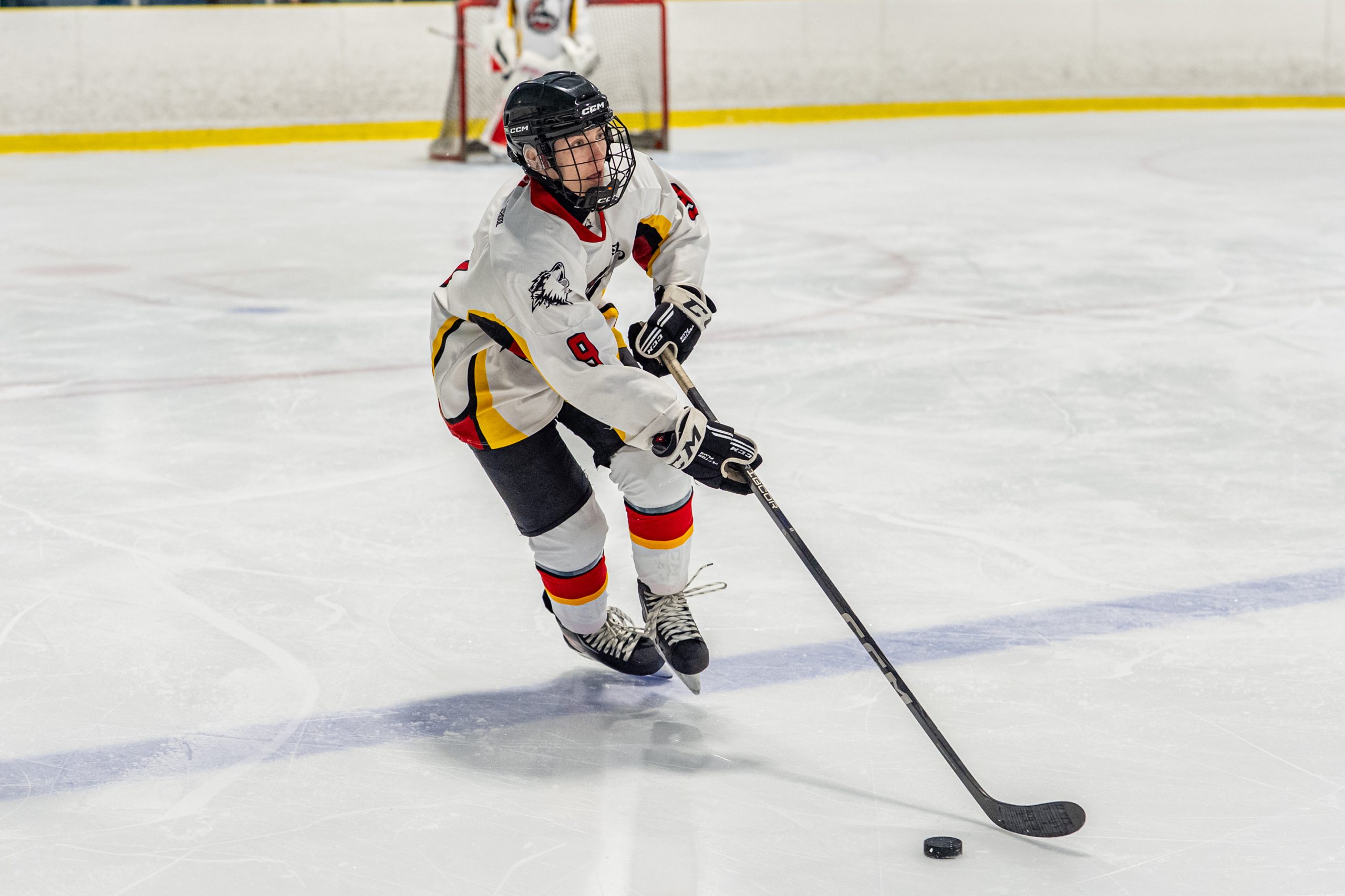 Huskies Edge Wolverines with a Noah Smith Overtime Winner