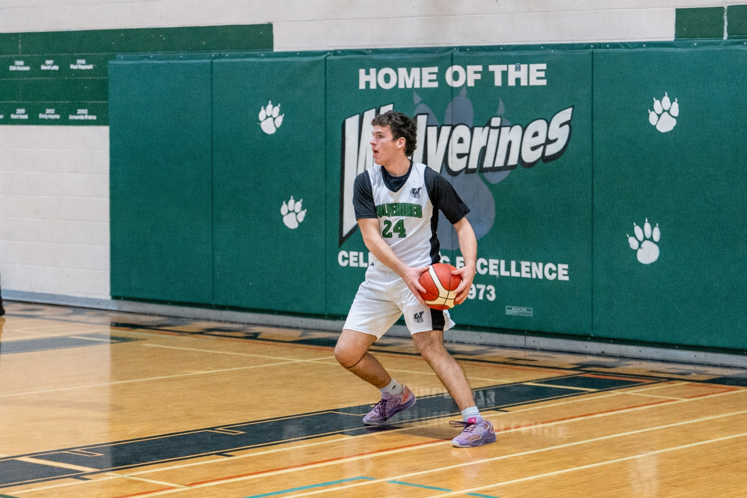 Wolverines, Colts, and Knights Post Wins as Boys High School Basketball Heads into Christmas Break