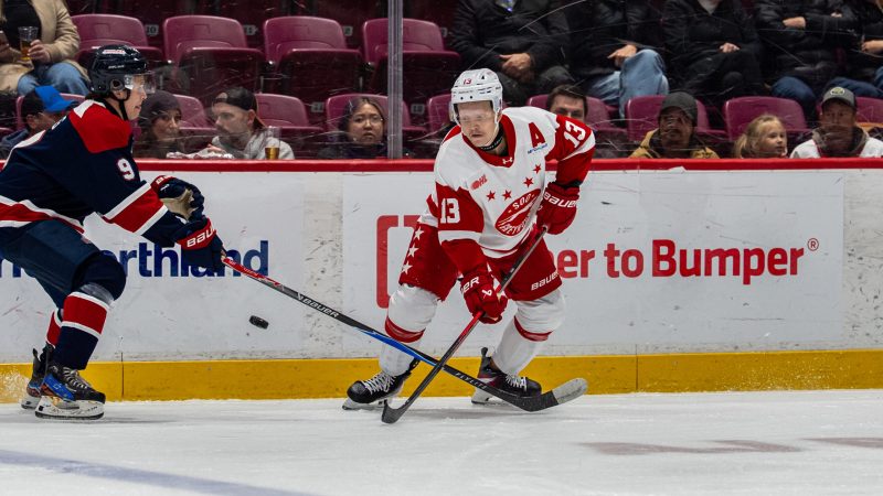 SPIRIT EDGE GREYHOUNDS IN BACK-AND-FORTH BATTLE, CLINCH HOME VICTORY