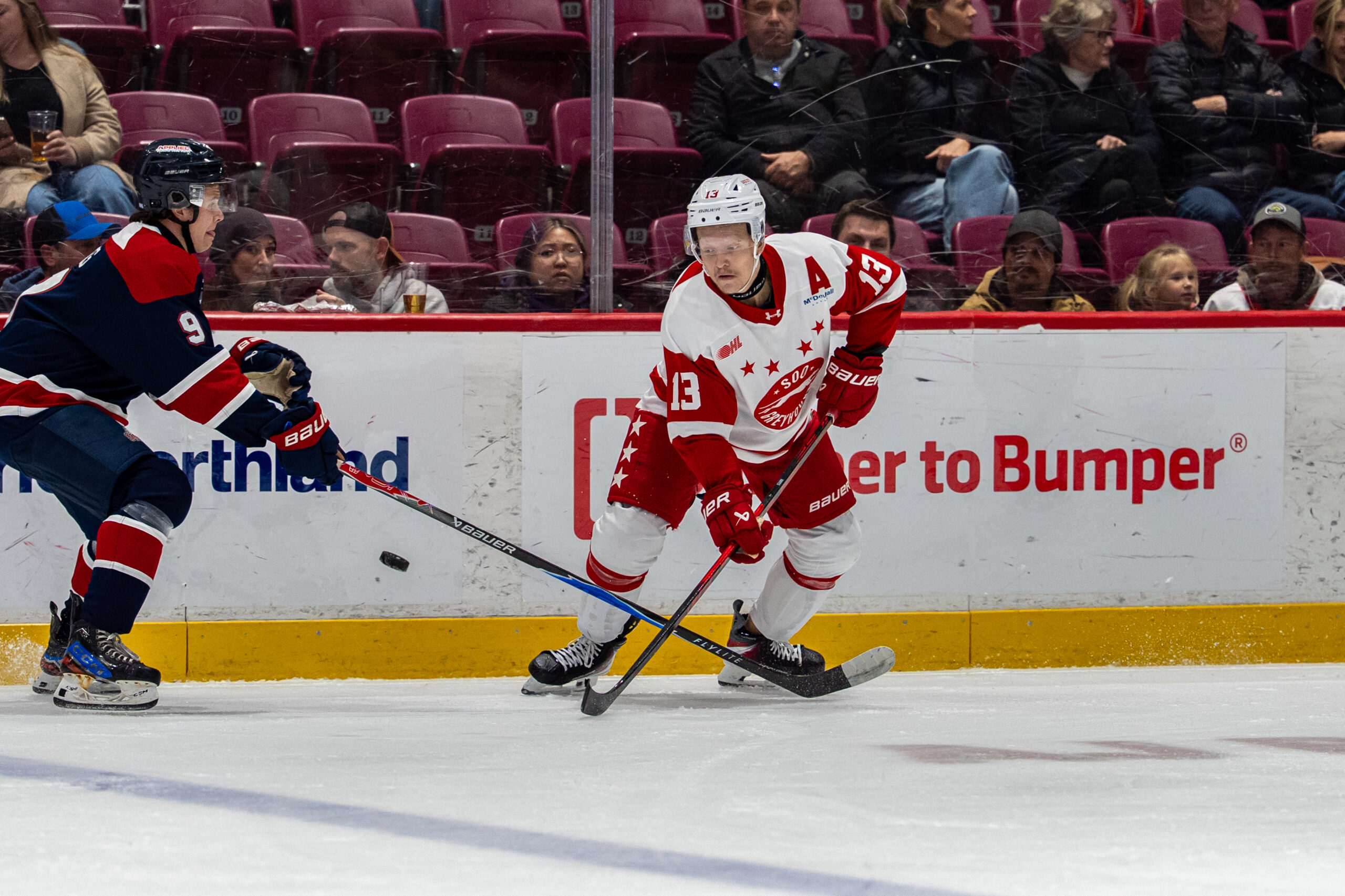 SPIRIT EDGE GREYHOUNDS IN BACK-AND-FORTH BATTLE, CLINCH HOME VICTORY