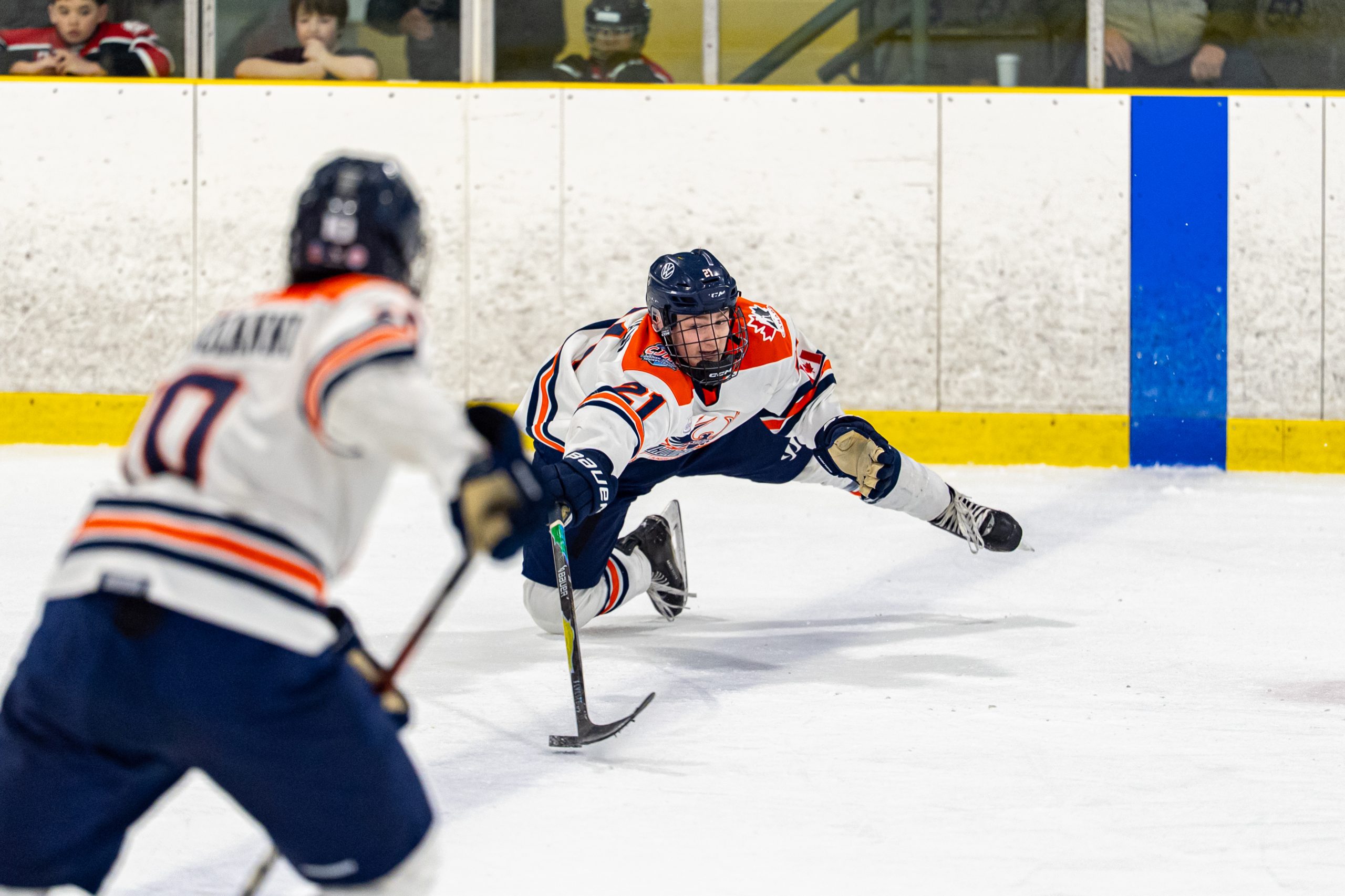Lumberjacks Rally Past Thunderbirds for a Road Win in Sault Ste Marie