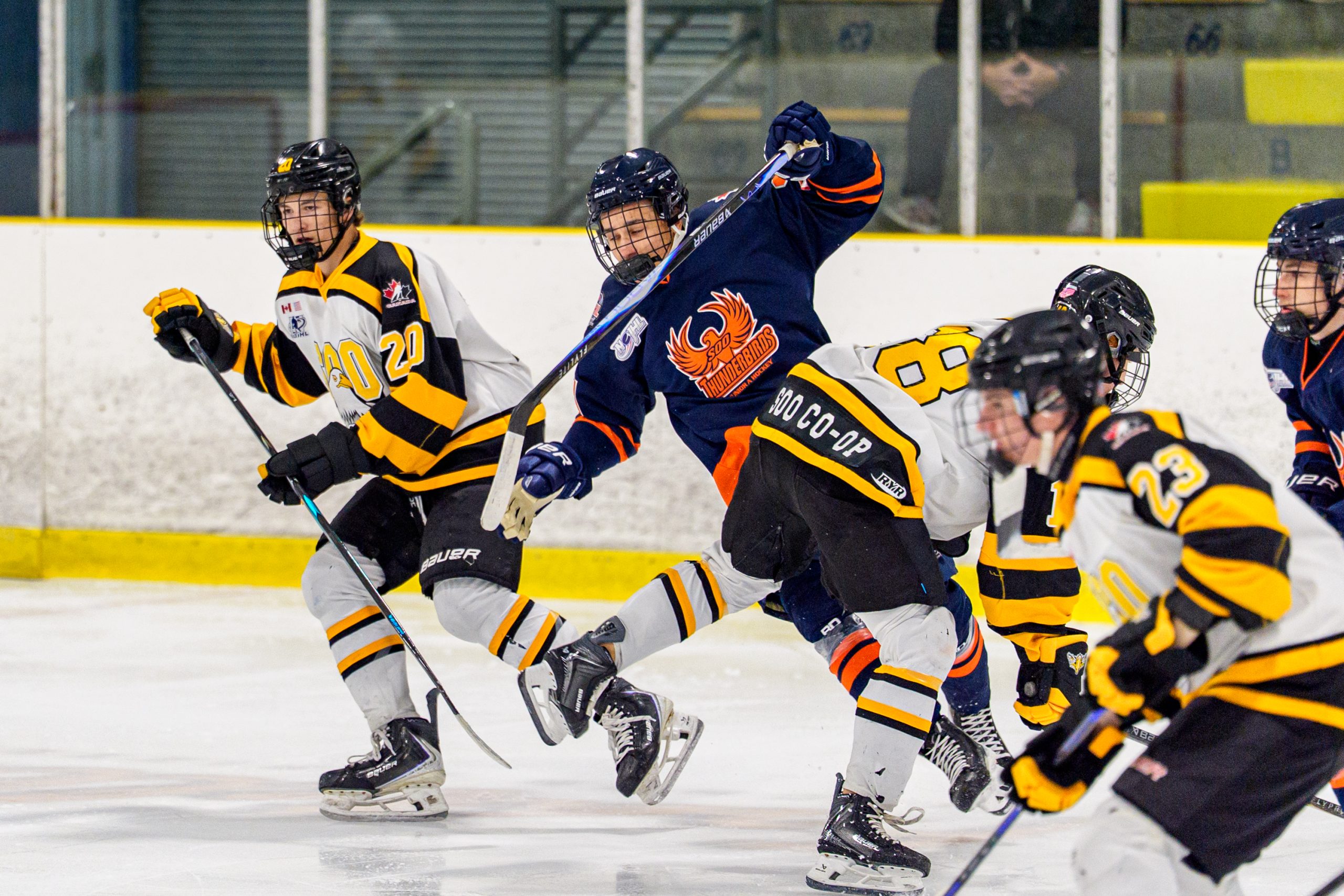 Thunderbirds and Eagles Battle in Preseason Cross-Border Showdown